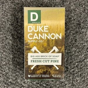 Duke Cannon Supply Co BIG Ass bar of soap Fresh Cut Pine NEW Organic Natural